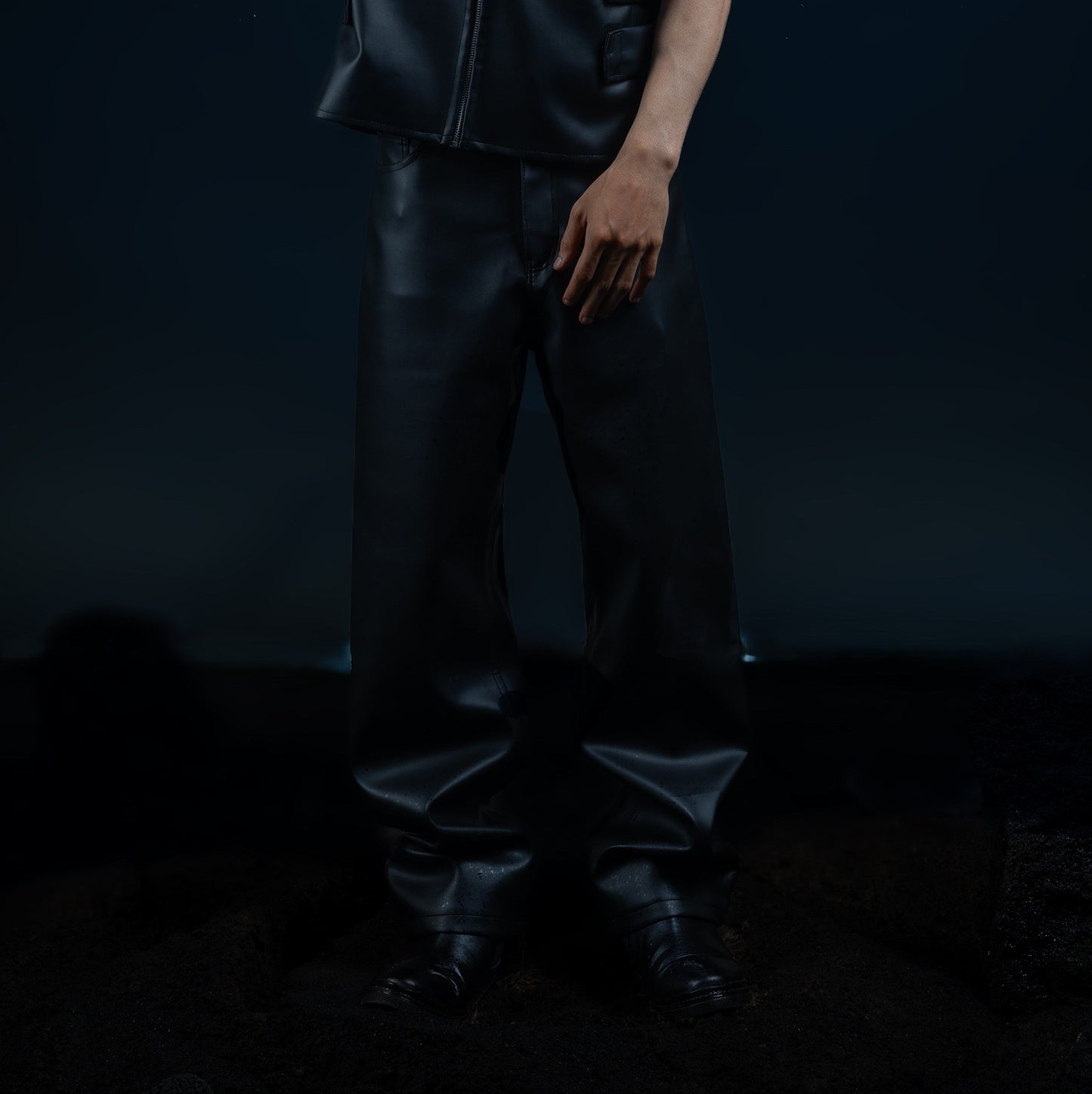 FORGED LEATHER PANTS (UNISEX)